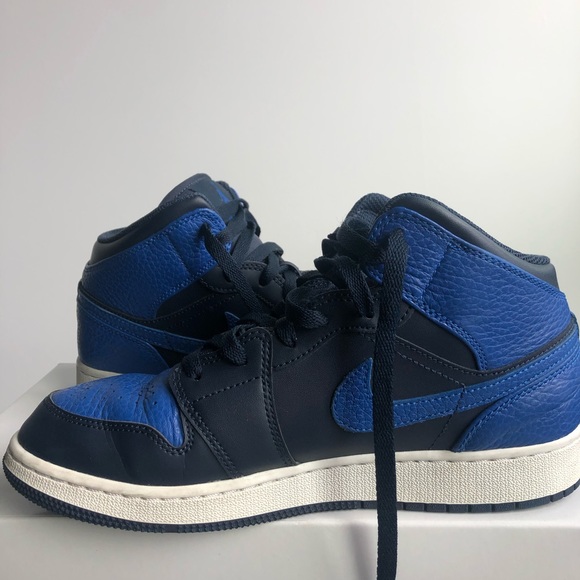 Royal Blue Nike Jordan 1 mid - Picture 4 of 8